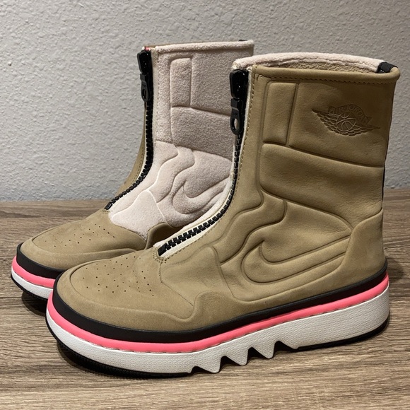 Air Jordan 1 Women’s 7 Shoes Boots New Nike NWT - Picture 2 of 14